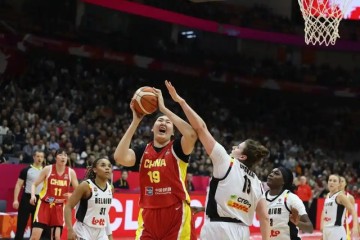 开云体育app-张子宇两双孤掌难鸣，宫鲁鸣率中国女篮惨败比利时，李梦赢了